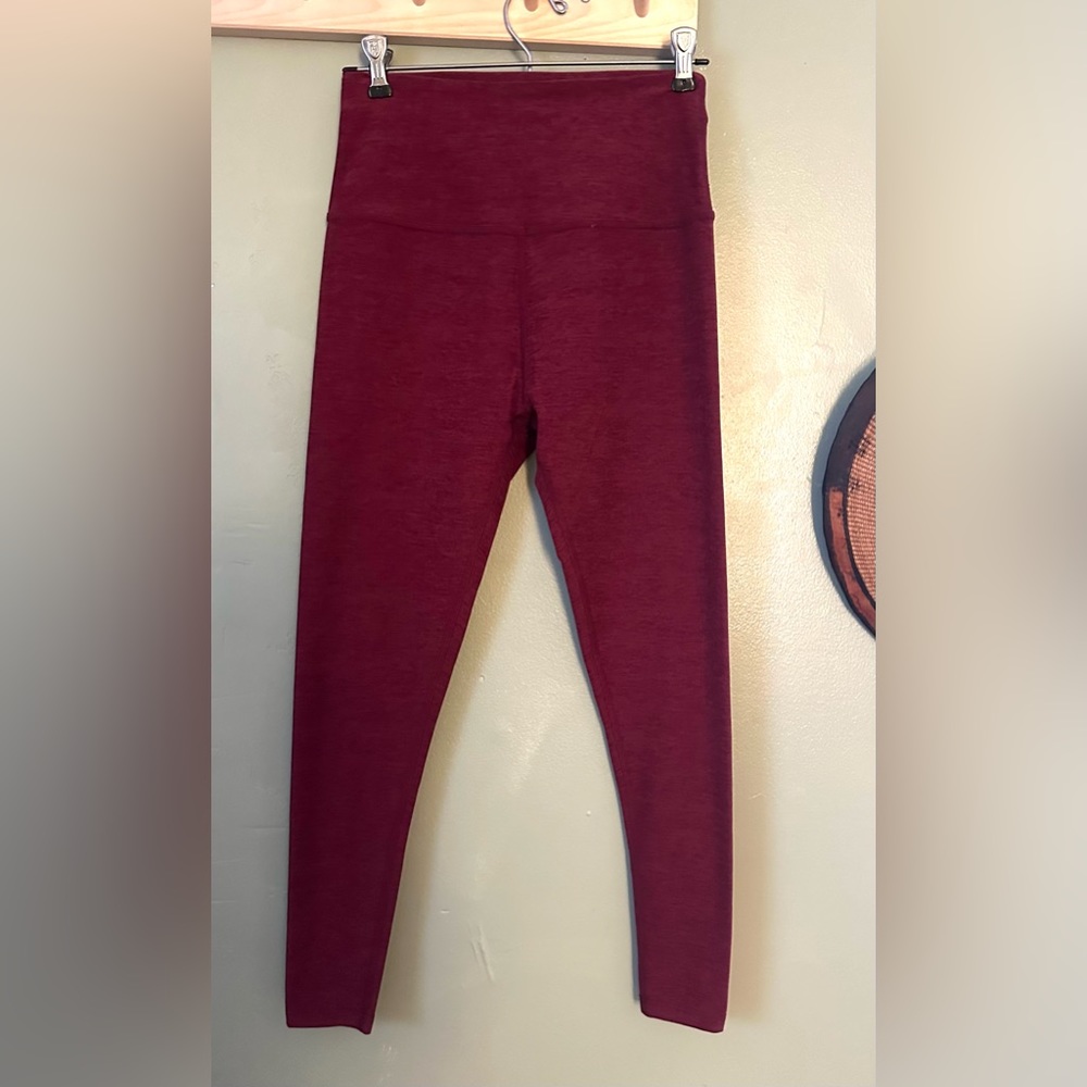 New Beyond yoga large garnet 7/8 length  high waisted yoga tigh